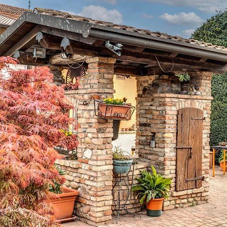 Agriturismo Pozzo Fiorito Кастильоне-делле-Стивьере Экстерьер фото