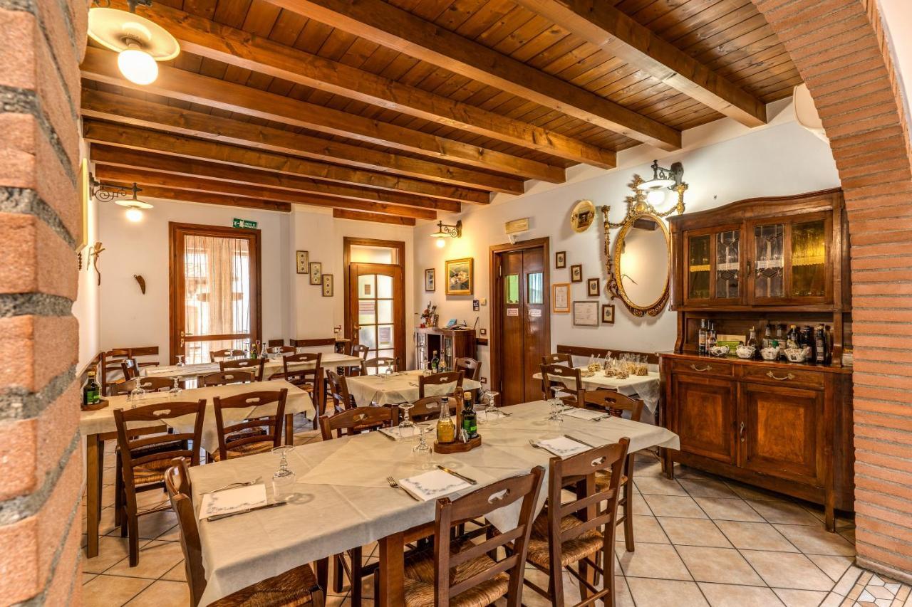 Agriturismo Pozzo Fiorito Кастильоне-делле-Стивьере Экстерьер фото