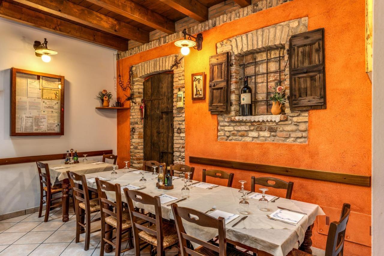 Agriturismo Pozzo Fiorito Кастильоне-делле-Стивьере Экстерьер фото